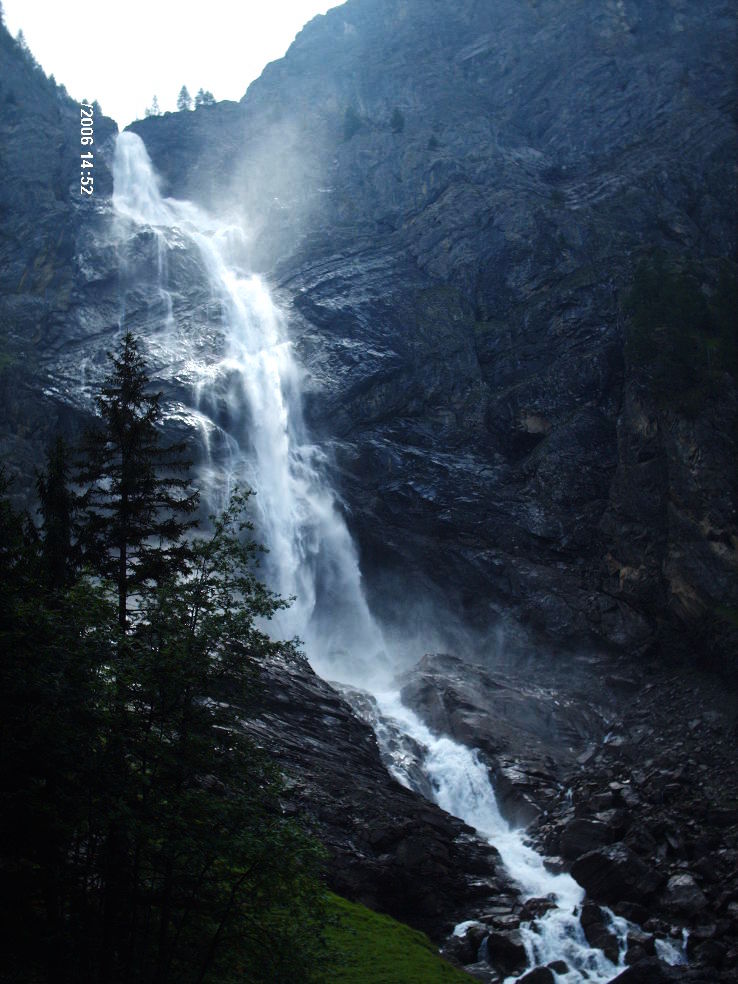 9. Engstligen Falls / Engstligenalp